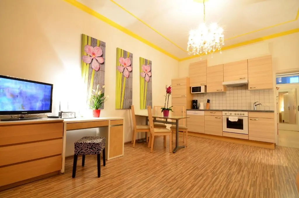 Ajo Apartments - Messe City Flat - Self-Check-In Вена Апарт-отель
