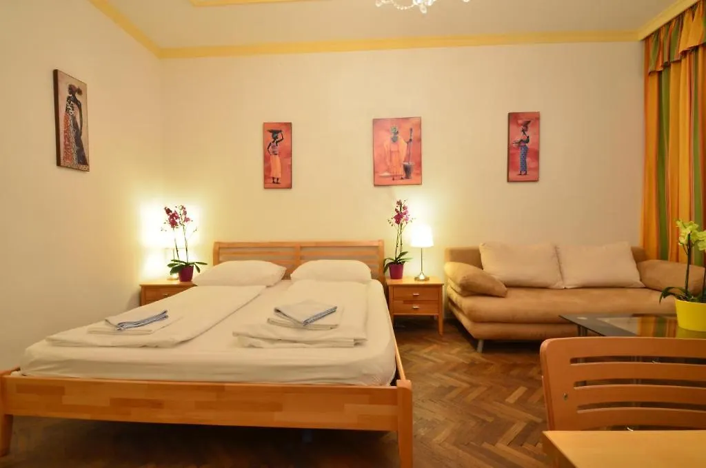 Ajo Apartments - Messe City Flat - Self-Check-In Вена 3*,