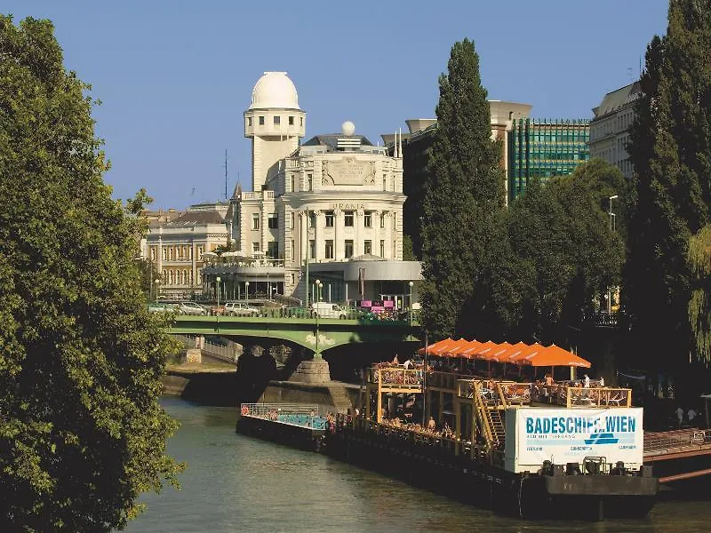Ajo Apartments - Messe City Flat - Self-Check-In Vienna 3*,