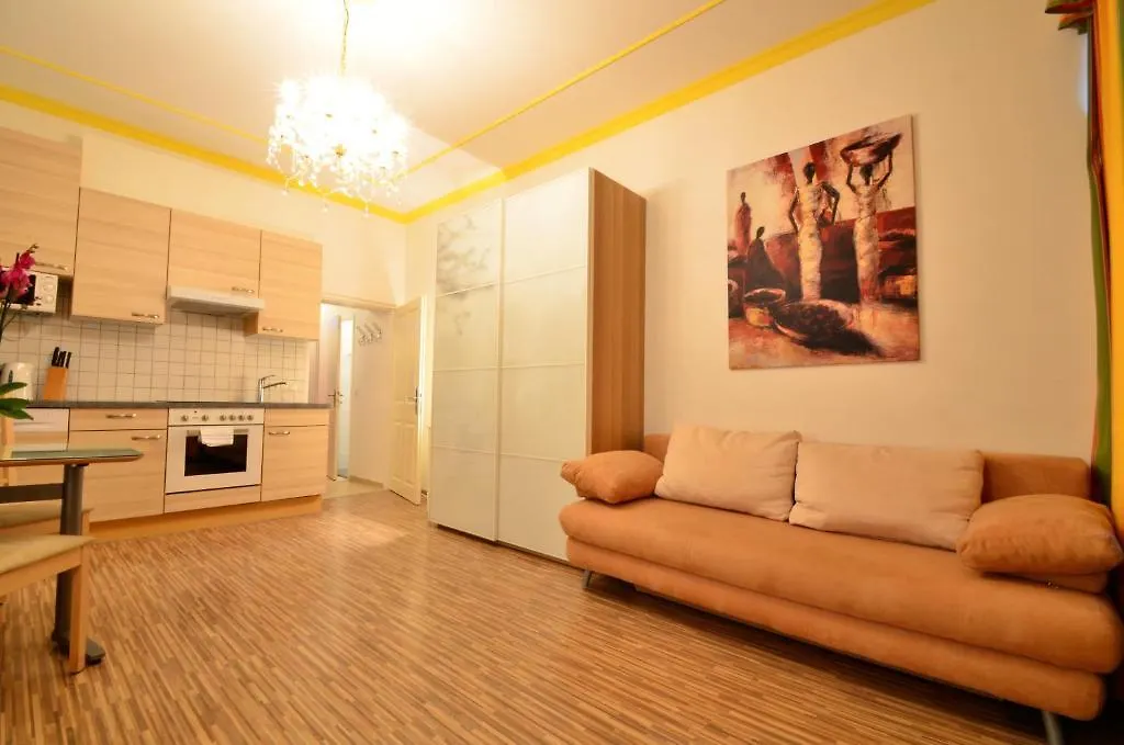Ajo Apartments - Messe City Flat - Self-Check-In Vienna 3*,